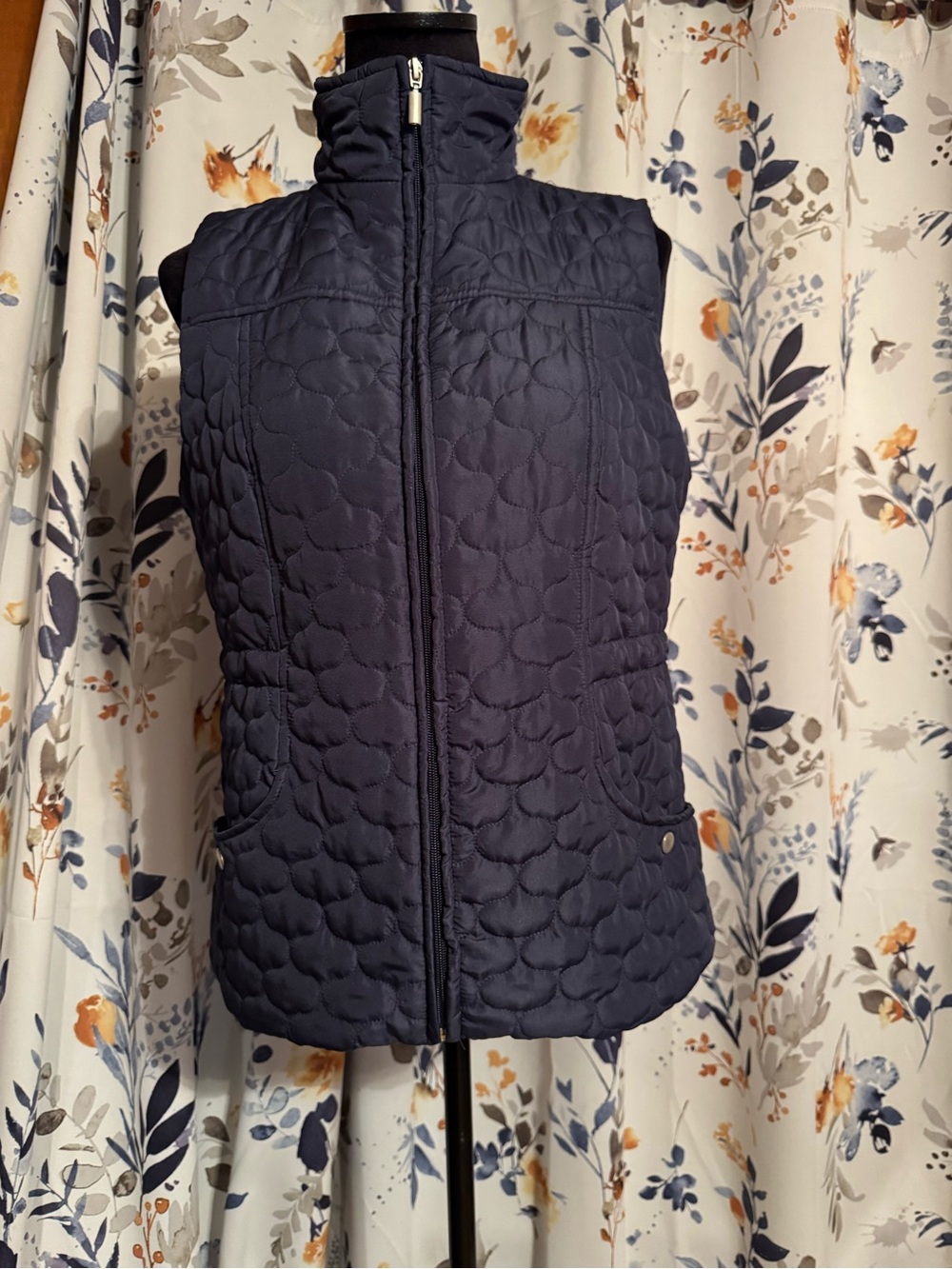 Women’s Quilted Navy Sleeveless Vest Size Small New Directions C3